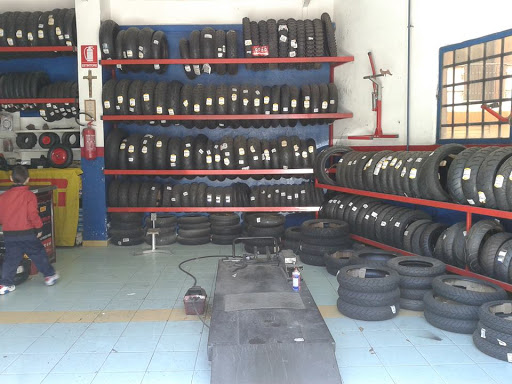 CENTRO PNEUMATICI AUTO E MOTO DI FRACAPANE VITTORIO & C. S.A.S. - Thumbnail