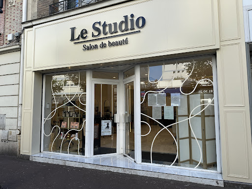 Le Studio - Salon de beauté, institut de beauté, salon de coiffure Logo