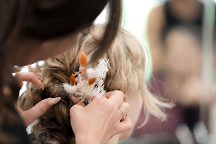Photo n°2 de Ca Décoiff et Sam Coiff à Chambéry (Salon de coiffure)