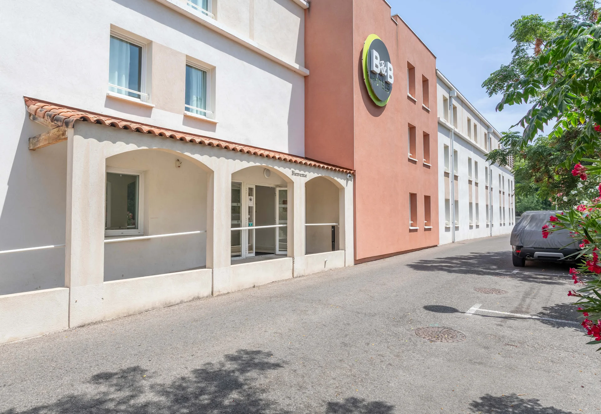 B&B HOTEL Marseille Aéroport Saint-Victoret