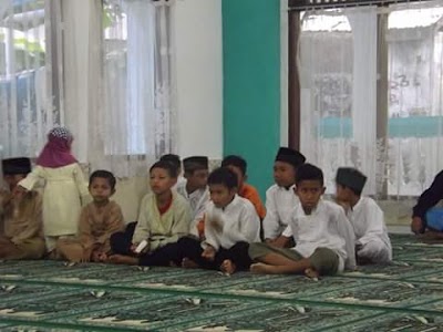 Photos of Masjid Jami Miftahussalam-Cikaret Gg Pangumbahan Rw. IV