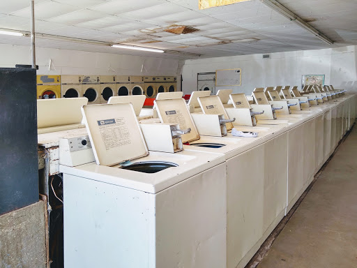 Bud's Laundry - Visual