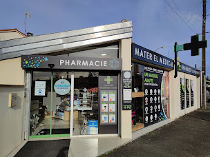 Photo n°1 de PHARMACIE DU PORTEAU à Fontenay-le-Comte (Parapharmacie)