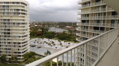 Photos of South Seas Tower 4