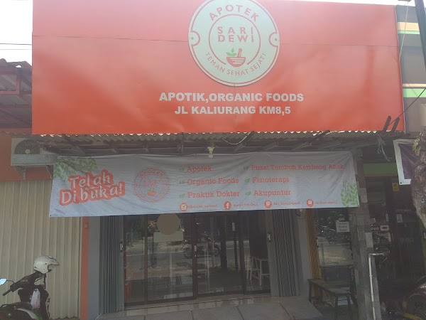 Apotek Sari Dewi Jakal