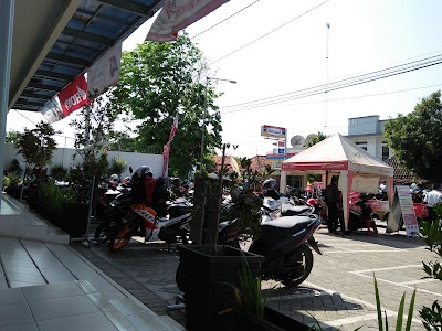 Photos of Astra Motor Weleri