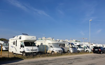 area Sosta Camper Azzurra