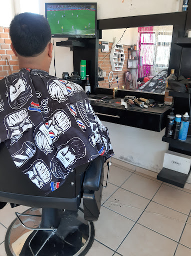 Ulices Ruiz Barber Studio'