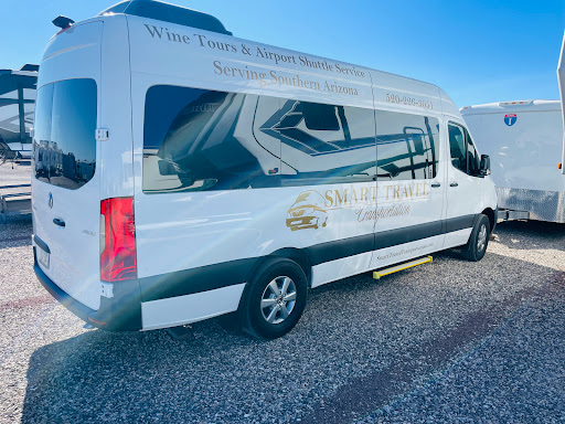 Smart Travel Transportation Logo