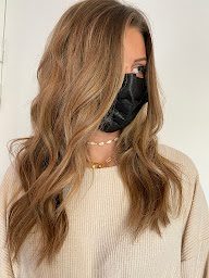 Photo n°19 de LES EXTENSIONS D'ELODIE - Coiffeuse/formatrice extensions de cheveux Hair Luxury - Lyon - Rhone Alpes à Ambutrix (Artiste)