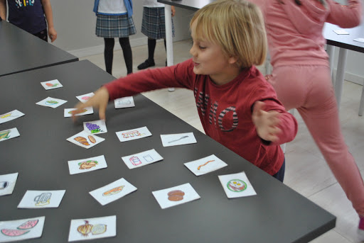 AcadeM Idiomas - Visual
