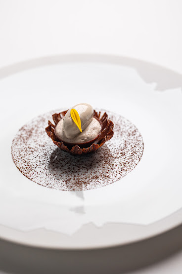 La Maison 1888 by null