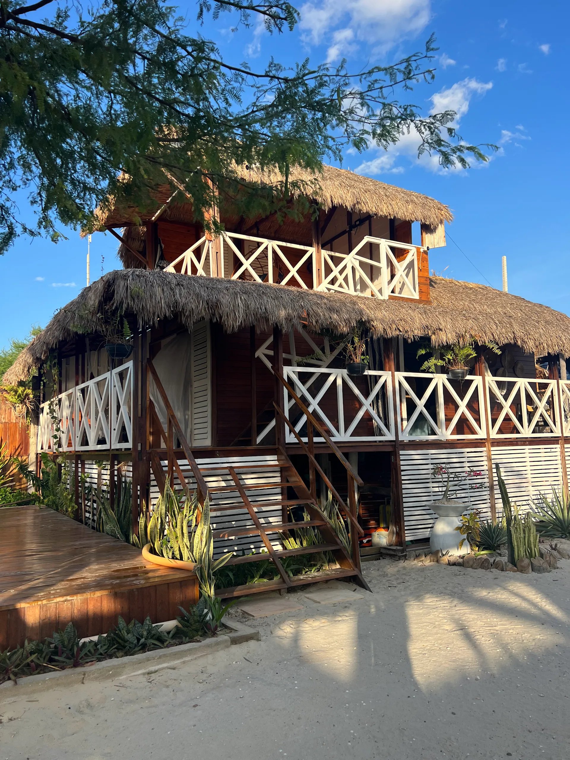 Solita - beach bungalows & events