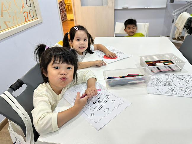 Comentarii opinii despre Jan & Elly English Language School (Woodleigh Mall)