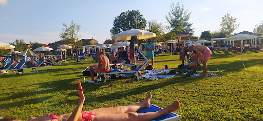 Le Piscine - Visual