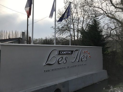 Camping 4 étoiles Les Iles Parc De Loisirs