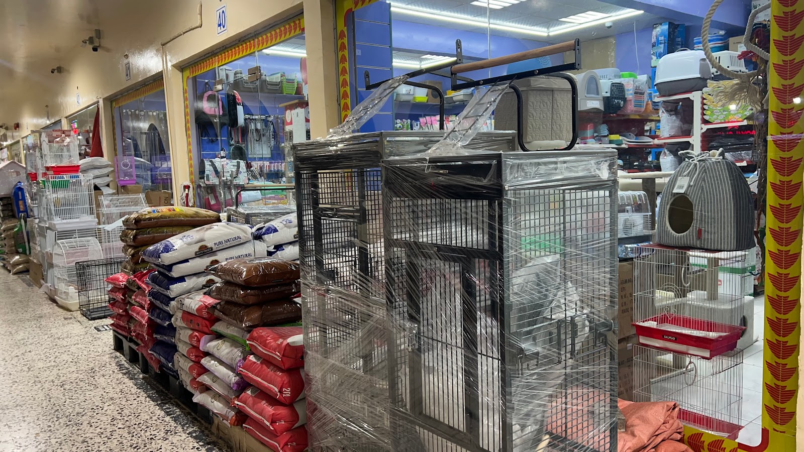 Al Waha Al Khadhra Pet store - Jubail, Sharjah - صورة 2