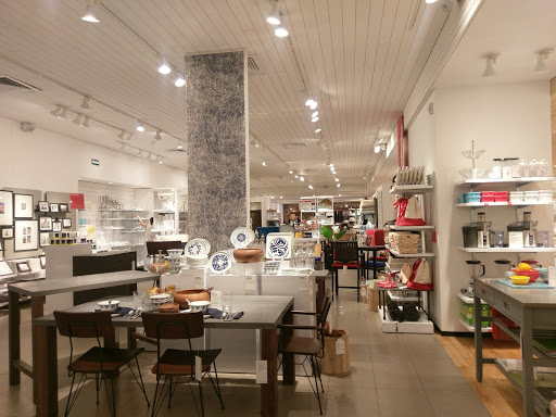 Crate and Barrel - Monterrey - Thumbnail