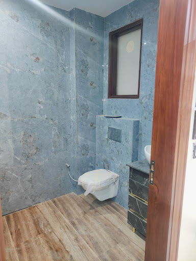 Simple toilet post image