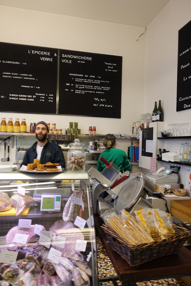 CAFÉ-ÉPICERIE VERRE VOLÉ