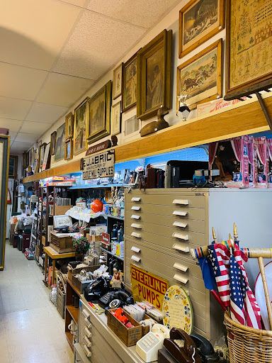Ye Olde Antique & Curiosity Shop - Thumbnail