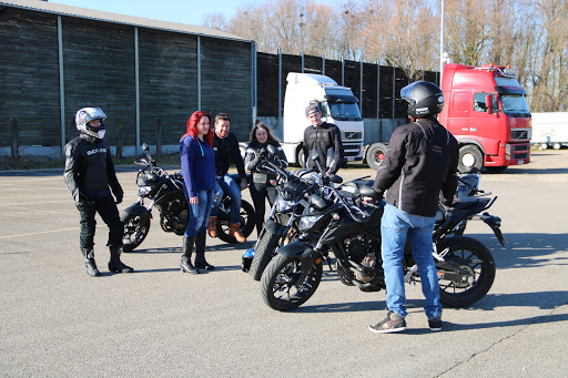 Photo de AUTO MOTO ECOLE FORMUL'AIN à Châtillon-la-Palud (01320)