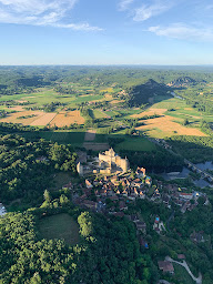 Photo n°20 de Vol en montgolfière Périgord - Vol en Ballon intimiste en Dordogne à Saint-Vincent-de-Cosse (Agence de vols touristiques en montgolfière)
