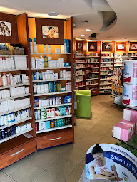 Photo n°2 de Pharmacie des Écoles Réseau Pharm O'naturel à Antony (Pharmacie)