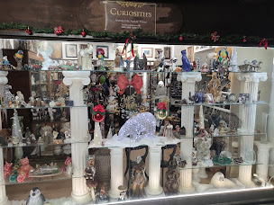 Photo n°2 de Curiosities à La Roche-Posay (Magasin d'antiquités)