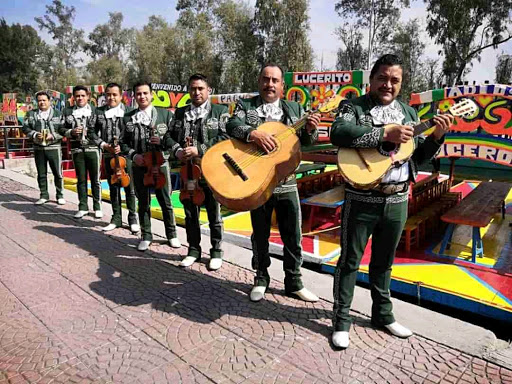 MARIACHI MONUMENTAL