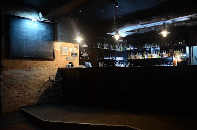 Photos of Friends` bar