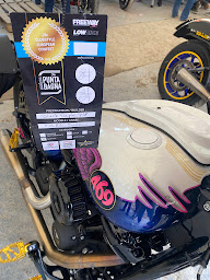 Photo n°24 de BLACK EAGLE 841 à Entraigues-sur-la-Sorgue (Magasin de motos)