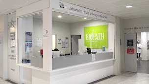 Photo n°1 de BIOPATH Laboratoires : Prise de sang et microbiologie à Grande-Synthe (Service de dépistage des infections sexuellement transmissibles)