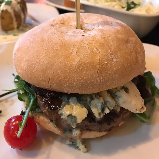 Ellis Gourmet Burger