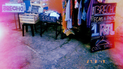 Brechó Velha Roupa Colorida