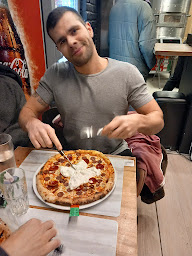 Photo n°4 de La Douzieme Pizzeria à Paris (Pizzeria)