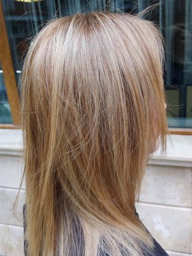 Opinii despre Димитър în Трън - Бръснарски салон