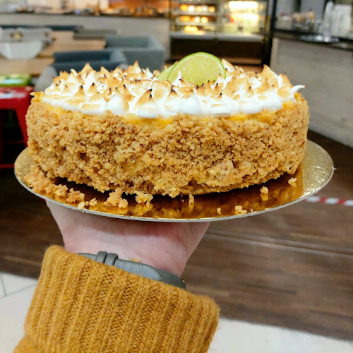 Kęsy - Rzemieślnicza Pracownia Cukiernicza & Kawiarnia