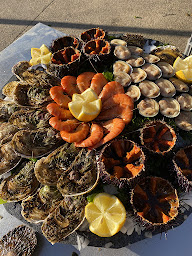 Photo n°58 de Coquillages Claude Les Grandes Halles Du vieux Port à Marseille (Restaurant de fruits de mer)