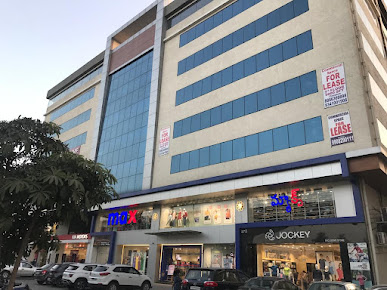 Af1qipopv6omfbkhrdor6kn70d0dmgr2nx8xguhk317w=s387 K No