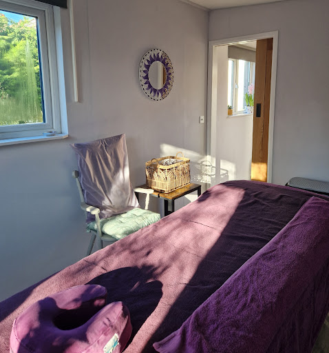 Vanessa Withey Beauty & Holistic Therapist