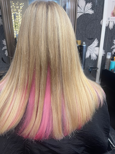 The East Gate Hair 4 U - Thumbnail