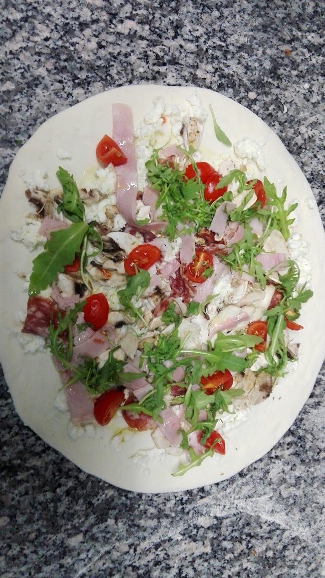 Pizzeria Da Gino Di Gregorio Giustina