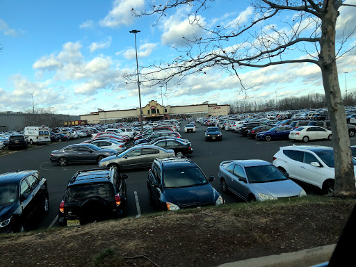 Jersey Gardens - Main Entrance - Thumbnail