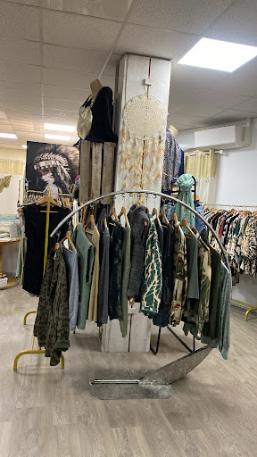 Boutique Tendance Vêtements & Accessoires Femme Logo