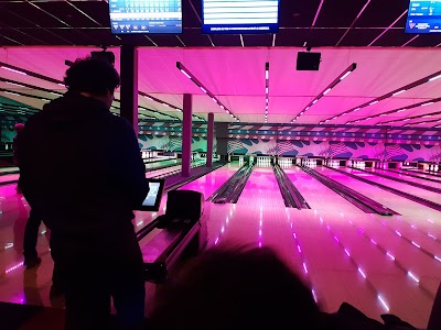 Photos of Strike (The Bowling)