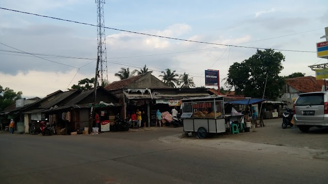 Indomaret Tanjakan, Author: Askuri Wahyu