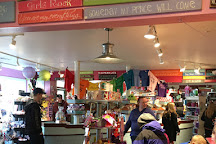 Bruce's Candy Kitchen, Cannon Beach, United States
