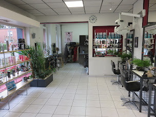 Photo n°7 de Salon Lefort à Solesmes (Salon de coiffure)