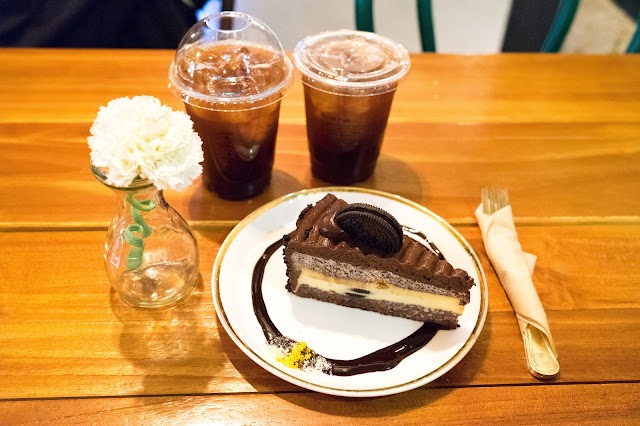 C27 cheesecake &coffee